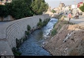 رود خانه قره سو(آب سیاه )از غرب به طرف شرق استان در جریان است.سرچشمه رودخانه قره سو عمدتا از چند رودخانه دیگر است که عمده ترین آنها سراب روانسر در شهرستان روانسر است.