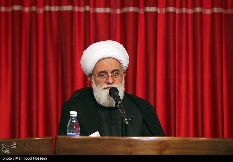 آئین بزرگداشت مرحوم آیت الله احمد احمدی در پژوهشگاه فرهنگ و اندیشه اسلامی