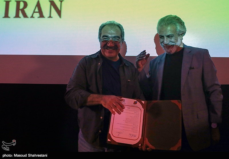 امضای تفاهم نامه بین شورای عالی تهیه کنندکان و انجمن فیلمبرداران سینمای ایران در دومین شب نقره ای فیلمبرداران سینمای ایران