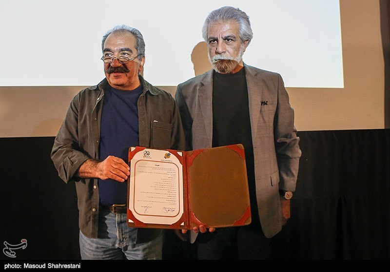 امضای تفاهم نامه بین شورای عالی تهیه کنندکان و انجمن فیلمبرداران سینمای ایران در دومین شب نقره ای فیلمبرداران سینمای ایران