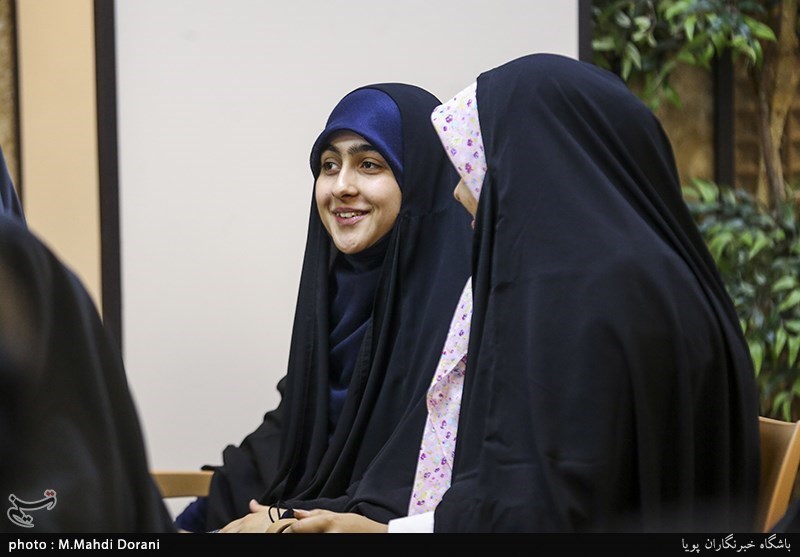 هجدهمین محفل شعر قرار