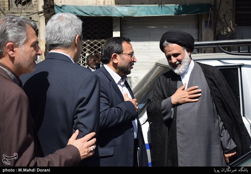 حمیدرضا مقدم فر مشاور فرمانده سپاه مراسم تشییع حجت‌الاسلام و المسلمین سیدعلی‌اکبر حسینی استاد اخلاق مشهور برنامه اخلاق در خانواده 