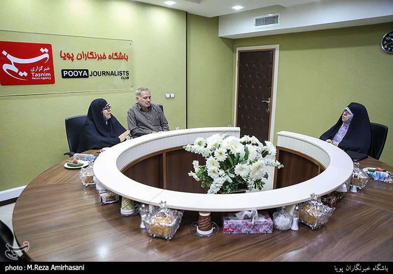 جواد اسکویی و پروین آزاد رییس هیات مدیره کانون آرامش جانبازان اعصاب و روان