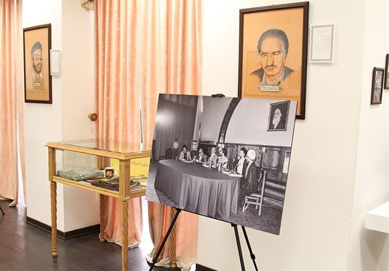 نمایشگاه عکس «سرچشمه سرخ» در مجموعه فرهنگی-هنری سرچشمه