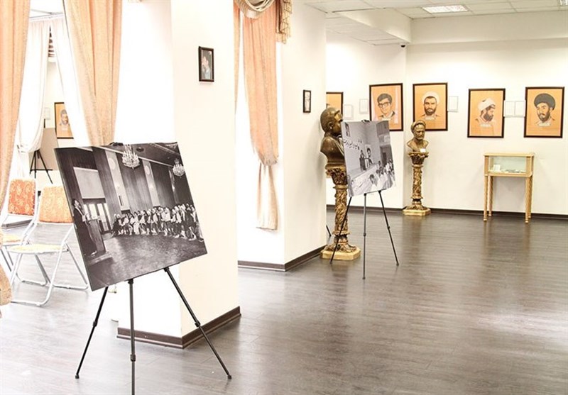 نمایشگاه عکس «سرچشمه سرخ» در مجموعه فرهنگی-هنری سرچشمه