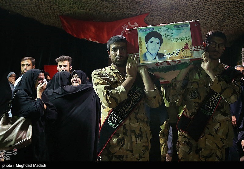 مراسم وداع با پیکر دو شهید تازه تفحص شده