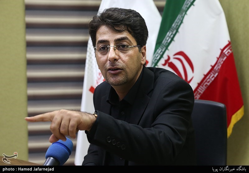 کریم خودسیانی مجری برنامه های تلویزیونی