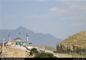 یکی از جاذبه های گردشگری شهر تاریخی نراق که همواره مورد توجه گردشگرانی از نقاط مختلف کشور عزیزمان می باشد وجود با برکت دُردانه امام جواد (ع) است که نام آن حضرت فاطمه الصغری و لقب ایشان زبیده خاتون است.