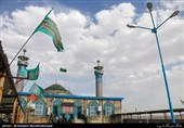 بنای کنونی چند سال پیش ساخته شده است و شامل حرم، گنبد و گلدسته و ایوان است. گنبد دوپوش و آهنی و آجری می باشد، نمای خارجی و داخلی گنبد کاشی کاری شده است