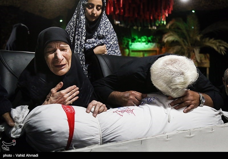 مراسم وداع با پیکر شهید تازه تفحص شده دفاع مقدس محمد عمویی