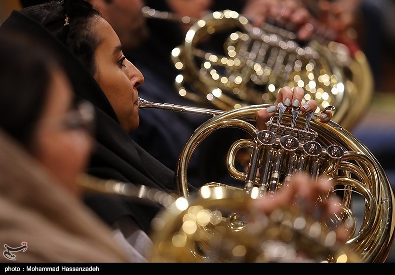 تمرین ارکستر سمفونیک تهران به رهبری بابک کاظمی