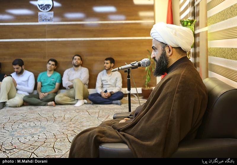 گفت و گو با حجت الاسلام احسان بی آزار تهرانی