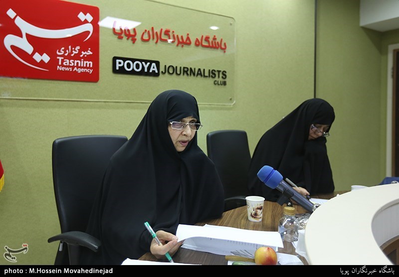 فرشته روح افزا و کبری خزعلی عضو شورای عالی انقلاب فرهنگی در نشست آسیب شناسی حوزه زنان و خانواده