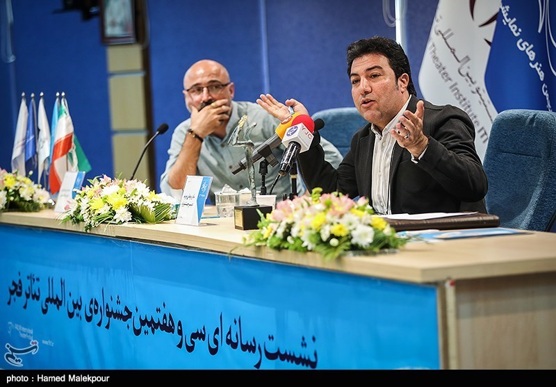 نشست خبری نادر برهانی‌مرند دبیر سی‌وهفتمین جشنواره بین‌المللی تئاتر فجر