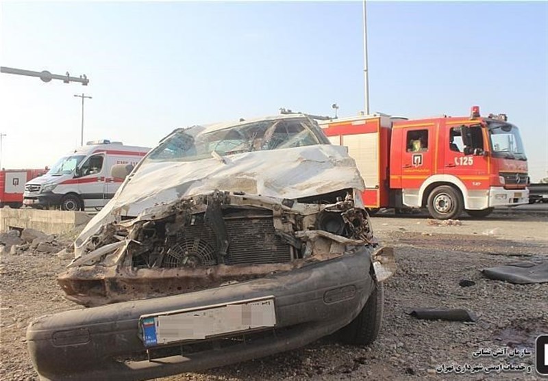 واژگونی مرگبار پراید در محور بادرود - کاشان/2 نفر جان باختند