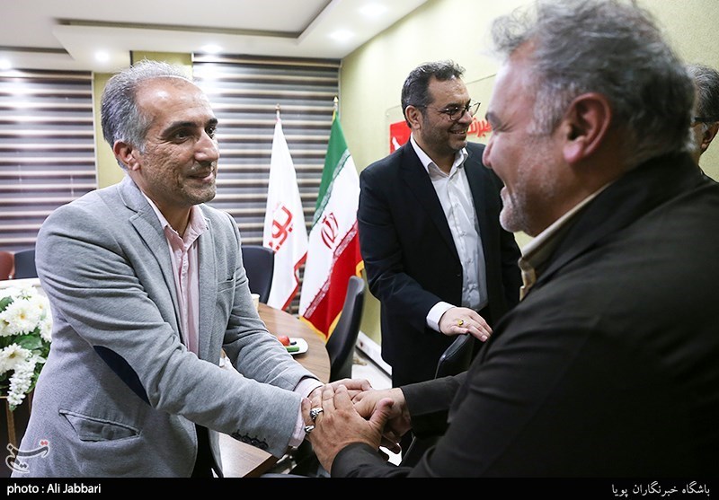 دیدار امیر مسعود شهرام نیا مدیرعامل موسسه نمایشگاه های فرهنگی وزارت ارشاد با خبرنگاران تسنیم به مناسبت روز خبرنگار