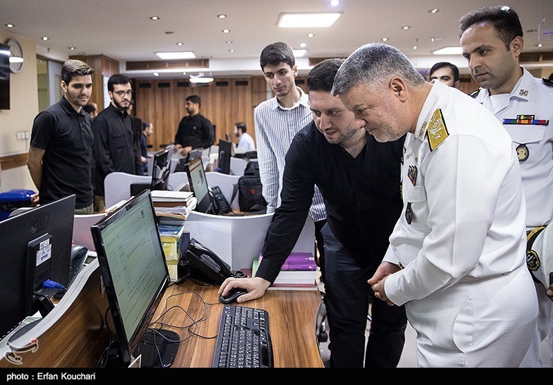 بازدید دریادار حسین خانزادی فرمانده نیروی دریایی راهبردی ارتش از تحریریه خبرگزاری تسنیم