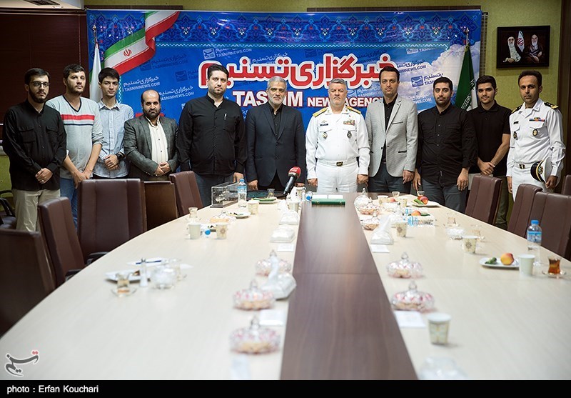 حضور دریادار حسین خانزادی فرمانده نیروی دریایی راهبردی ارتش در خبرگزاری تسنیم