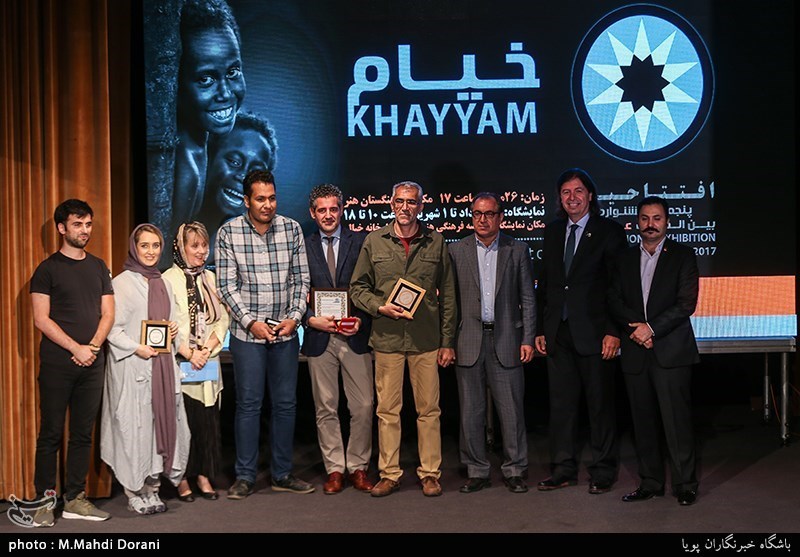 اهدای جوایز به برگزیدگان پنجمین جشنواره بین‌المللی عکس خیام