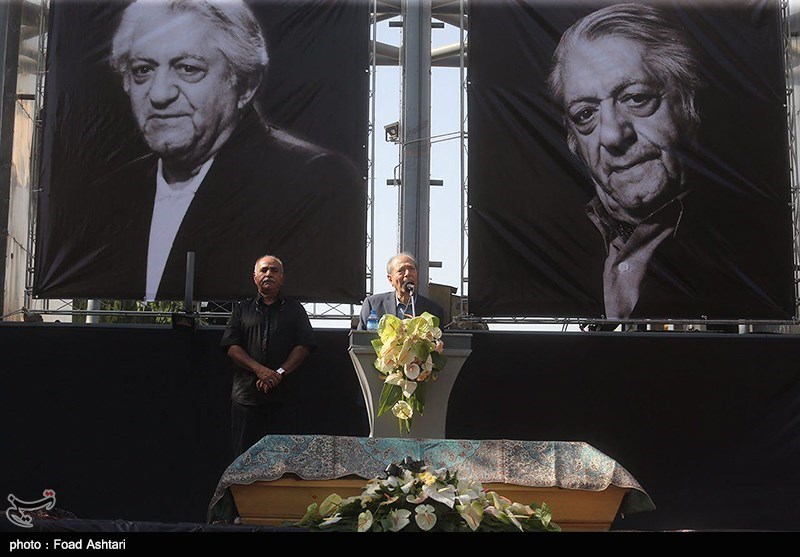 تشییع پیکر عزت الله انتظامی - تالار وحدت