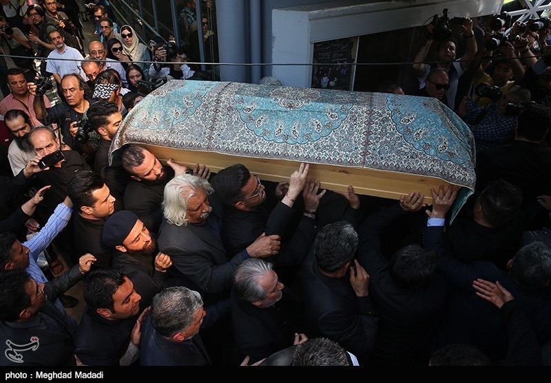 تشییع پیکر مرحوم عزت الله انتظامی