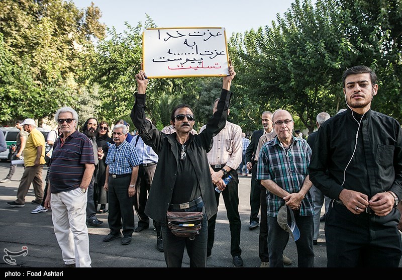 مراسم تشییع پیکر عزت الله انتظامی - تالار وحدت