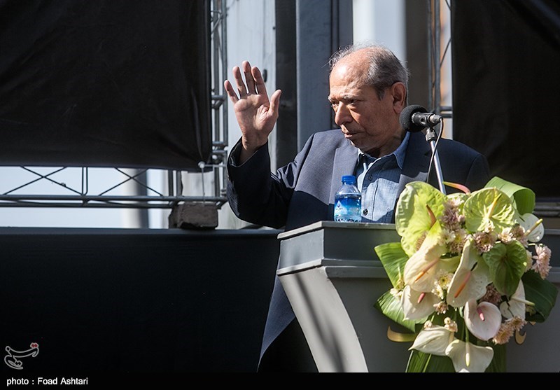 مراسم تشییع پیکر عزت الله انتظامی - تالار وحدت