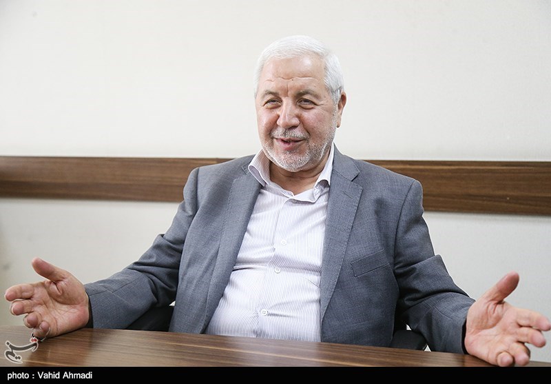 گفتگو|عضو حزب کارگزاران: نوبخت دستورات روحانی را اجرا نمی‌کند/ لاریجانی استعداد جذب رای ندارد