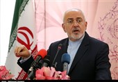ظریف: جان کری در دیدارهایش ما را به باقی‌ماندن در برجام تشویق می‌کرد/تجارت بدون دلار هم سودآور است