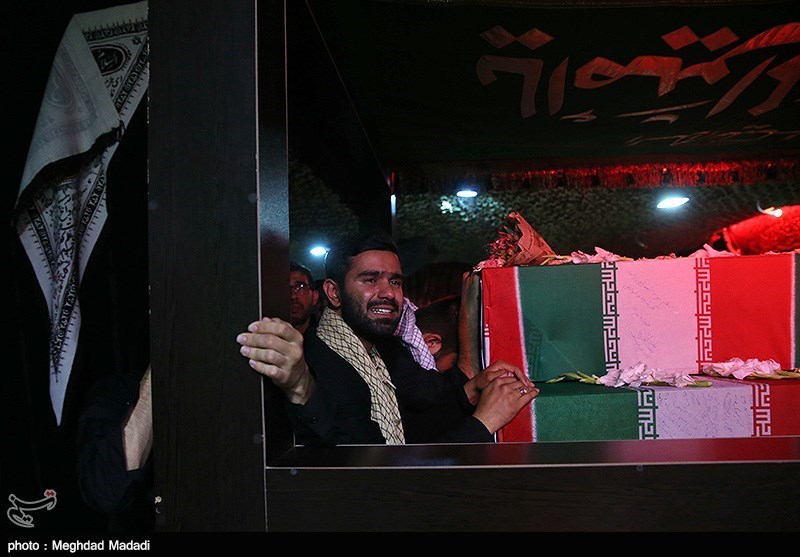 وداع با پیکر شهید مدافع حرم اصغر الیاسی