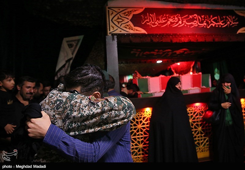 وداع با پیکر شهید مدافع حرم اصغر الیاسی