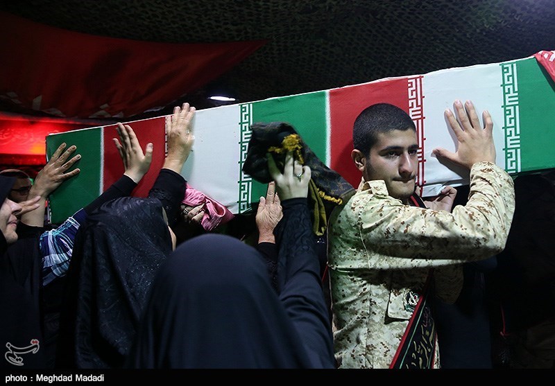 وداع با پیکر شهید مدافع حرم اصغر الیاسی