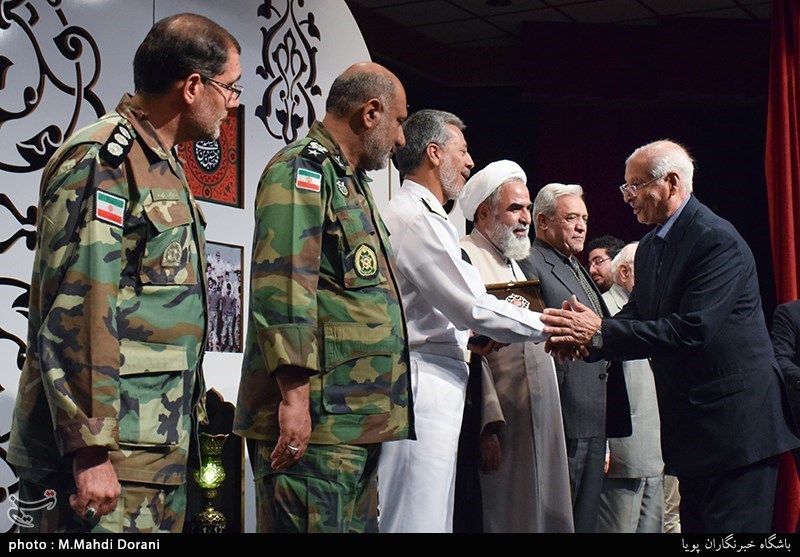 رونمایی از 3 کتاب دفاع مقدس