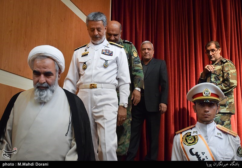 رونمایی از 3 کتاب دفاع مقدس