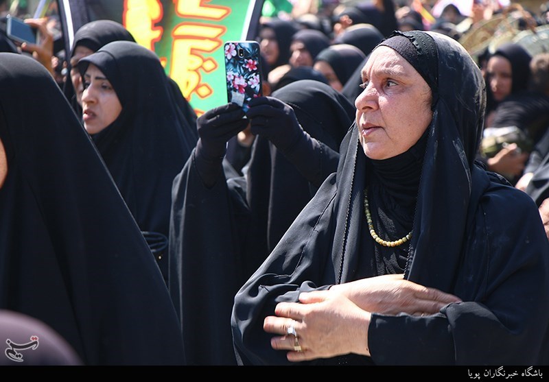 پیمایش کاروان عظیم بانوان بنی‌اسد بسوی حرم امام حسین(ع)