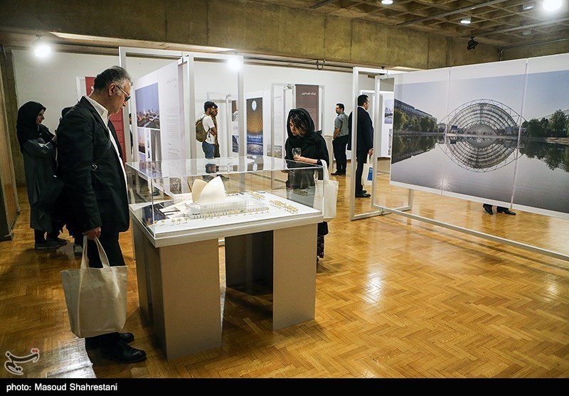 افتتاح نمایشگاه طراحی با گفت و شنود