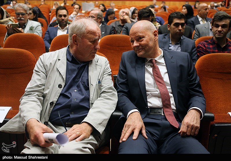 افتتاح نمایشگاه طراحی با گفت و شنود