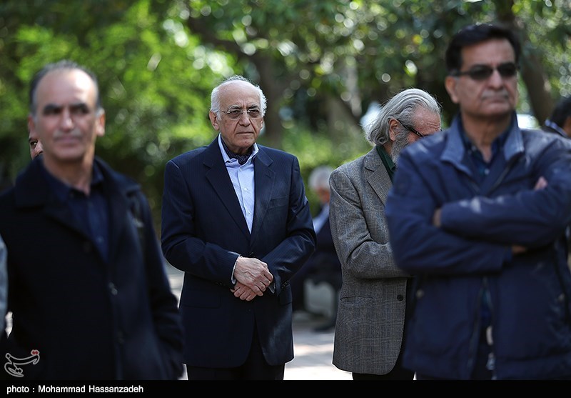 تشییع پیکر رضا امیریار احمدی مجسمه‌ساز پیشکسوت