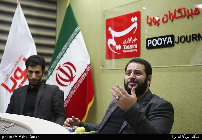 میزگرد شاعران آئینی