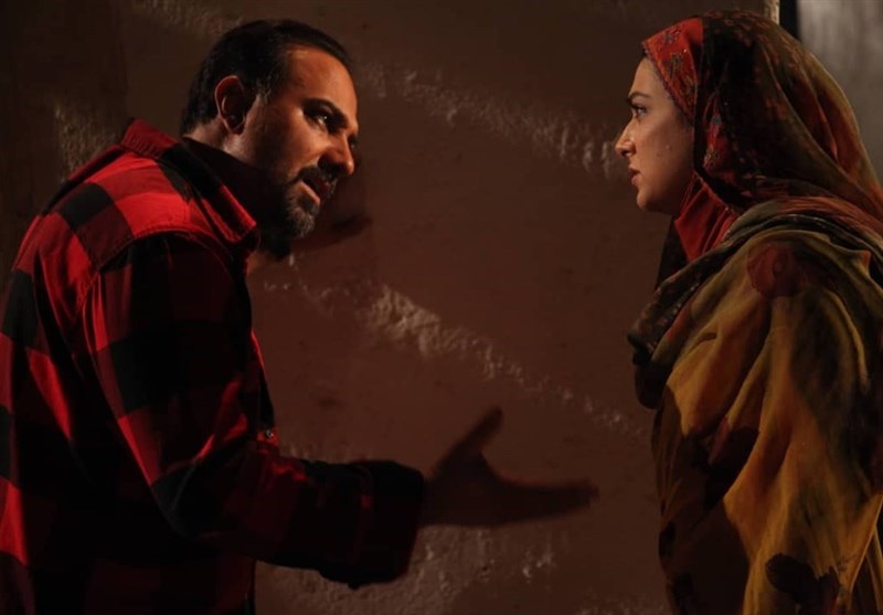 تلویزیون , صدا و سیمای جمهوری اسلامی ایران , بازیگران سینما و تلویزیون ایران , کارگردانان سینما و تلویزیون ایران , شبکه یک , خلیج فارس , 