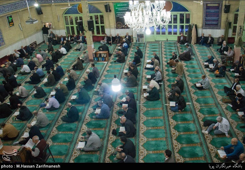 کرسی تلاوت آستان قدس رضوی