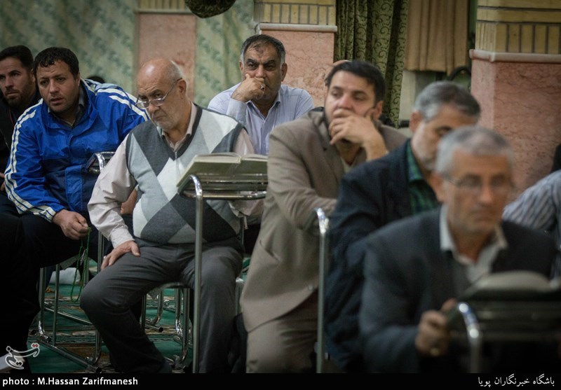 کرسی تلاوت آستان قدس رضوی