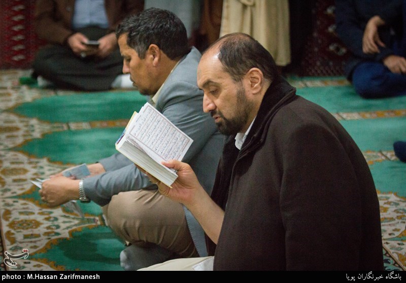 کرسی تلاوت آستان قدس رضوی