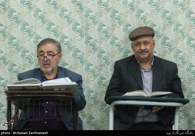 کرسی تلاوت آستان قدس رضوی