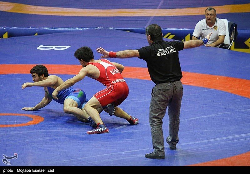 کشتی آزاد جام باشگاه‌های جهان ـ بابل|نیروی انتظامی مانع ‌ورود بنی‌تمیم به سالن شد