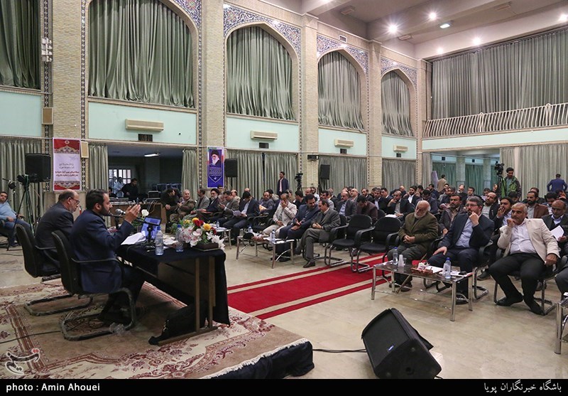 چهاردهمین نشست تخصصی قاریان و حافظان قرآن