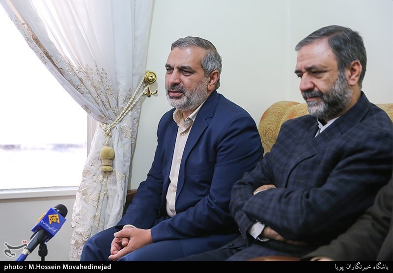 دیدار با خانواده شهید محمدرضا امیدوار