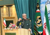 طلایی‌نیک: آمریکا بدون پذیرش حقوق ایران از باتلاق خارج نمی‌شود