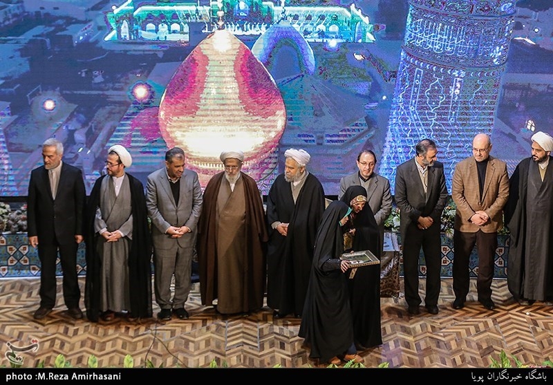 دوازدهمین آئین تجلیل از 20حافظ کل قرآن کریم