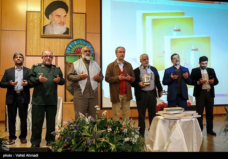 سیزدهمین جشنواره انتخاب کتاب سال پاسداران اهل قلم